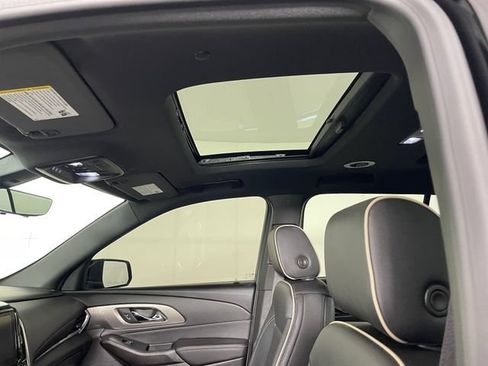 Certified 2023 Chevrolet Traverse Premier FWD image 18