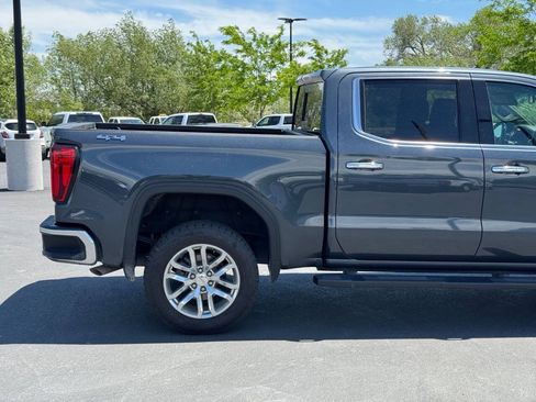 Used 2021 GMC Sierra 1500 SLT w/ SLT Convenience Package AWD/4WD image 9