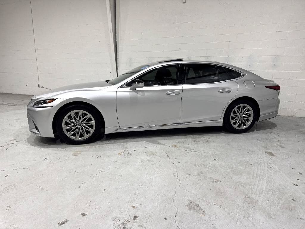 Used 2018 Lexus LS 500 w/ Accessory Package (Z1) RWD image 23