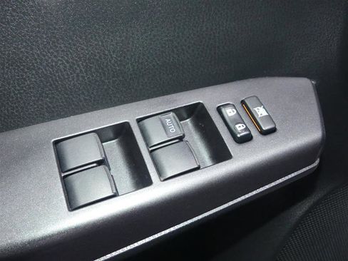 Used 2018 Toyota RAV4 LE w/ All Weather Liner Package image 18