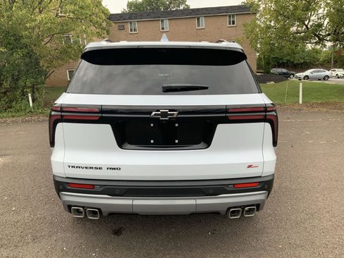 New 2026 Chevrolet Traverse Z71 w/ Driver Confidence Package AWD/4WD image 6