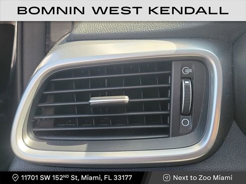 Used 2019 Kia Sorento LX image 21