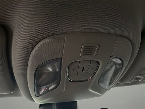 Used 2022 Jeep Compass Limited image 29