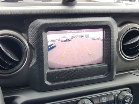 Used 2022 Jeep Wrangler Unlimited Sport image 14