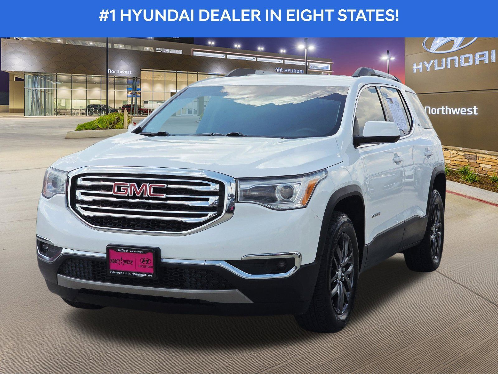 Used 2017 GMC Acadia SLT FWD image 2