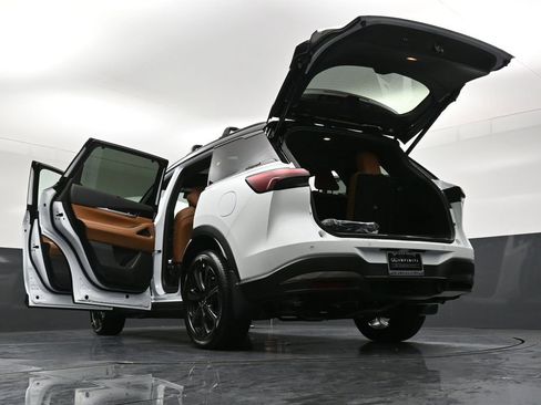 New 2026 INFINITI QX60 Autograph w/ Dark Cargo Package image 40