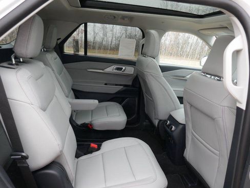 New 2026 Ford Explorer Active w/ Active Comfort Package AWD/4WD image 11