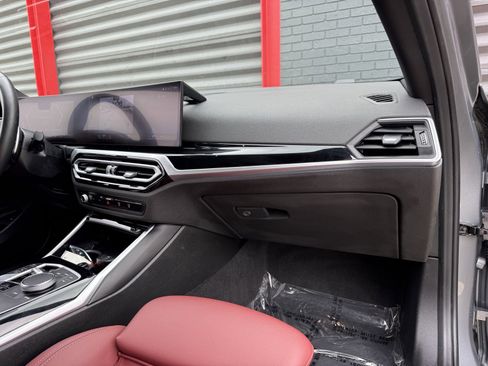 Used 2024 BMW 330i xDrive Sedan w/ Convenience Package image 21