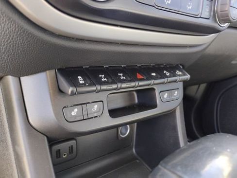 Used 2021 Chevrolet Colorado ZR2 image 19