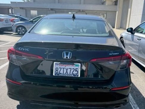 Used 2022 Honda Civic Sport image 4