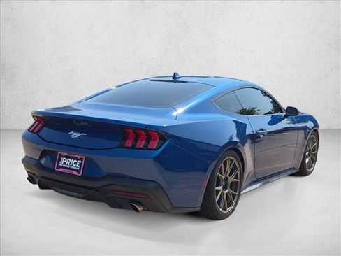 Used 2024 Ford Mustang Coupe RWD image 5
