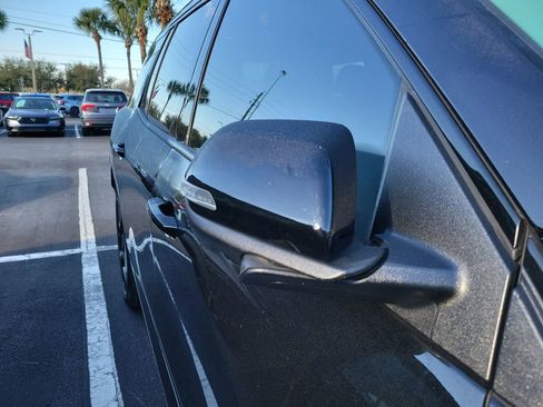 Used 2024 Chevrolet Traverse RS image 10