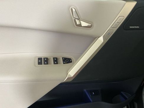 Certified 2025 BMW iX xDrive50 AWD/4WD image 18