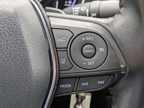 Used 2020 Toyota Camry SE image 24