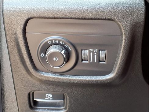 Used 2022 Jeep Grand Cherokee L Overland AWD/4WD image 19