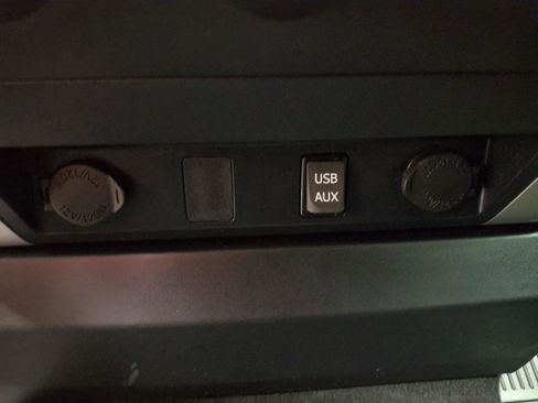 Used 2019 Toyota Tundra SR5 RWD image 15