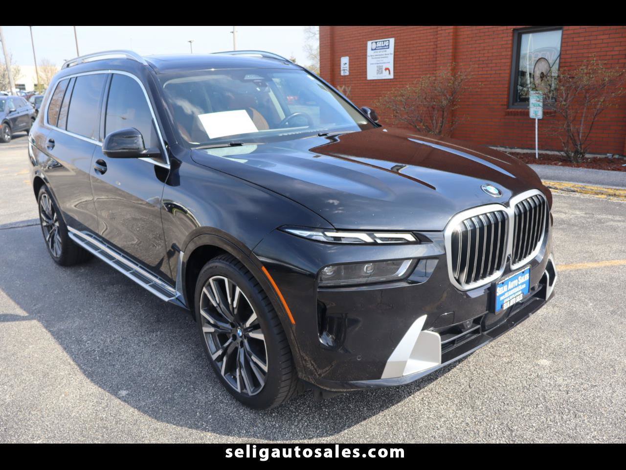 Used 2023 BMW X7 xDrive40i w/ Premium Package AWD/4WD image 1