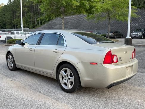 Used 2011 Chevrolet Malibu LS FWD image 2