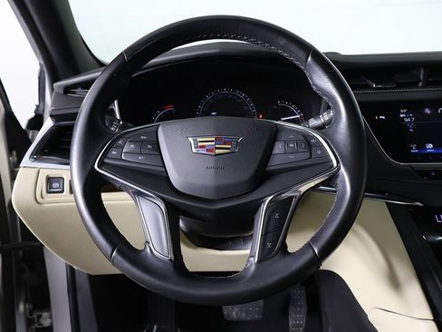 Used 2019 Cadillac XT5 AWD image 33