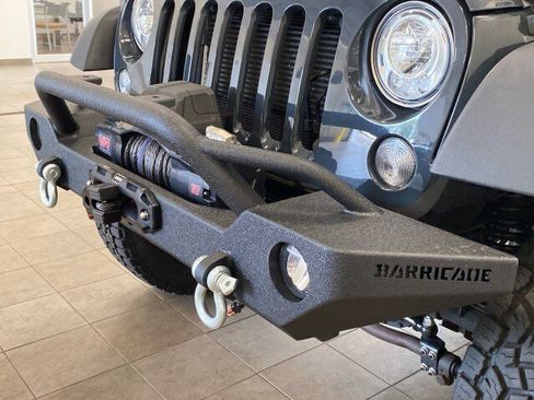 Used 2017 Jeep Wrangler Unlimited Sport w/ Quick Order Package 24S AWD/4WD image 5