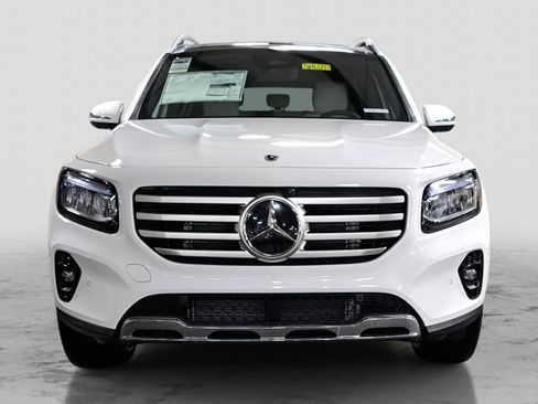 New 2026 Mercedes-Benz GLB 250 4MATIC image 2