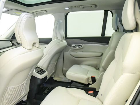 Certified 2023 Volvo XC90 B6 Plus w/ Protection Package Premier AWD/4WD image 19