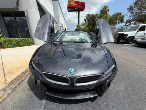 Used 2019 BMW i8 Roadster AWD/4WD image 2