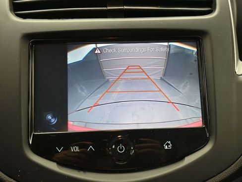 Used 2015 Chevrolet Trax LS AWD/4WD image 21