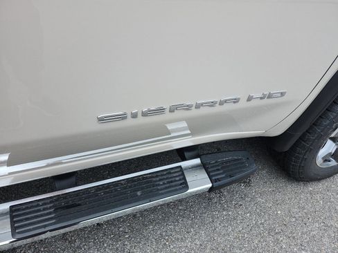 New 2026 GMC Sierra 2500 SLE w/ SLE Value Package; AWD/4WD image 7