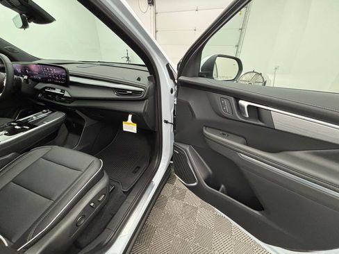 New 2026 Buick Enclave Preferred w/ Power Package image 37