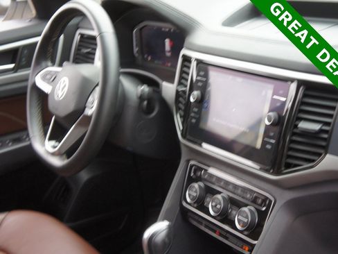 Used 2021 Volkswagen Atlas SEL Premium w/ MDO Package (Bench Seat) image 40