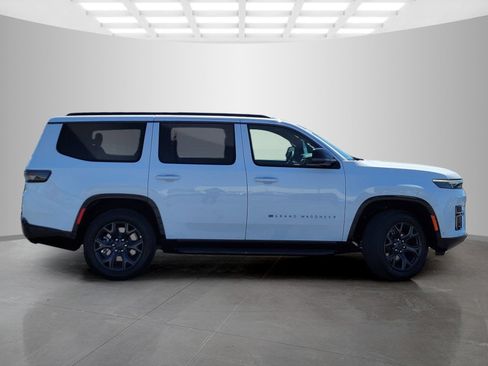 New 2026 Jeep Grand Wagoneer Limited AWD/4WD image 3