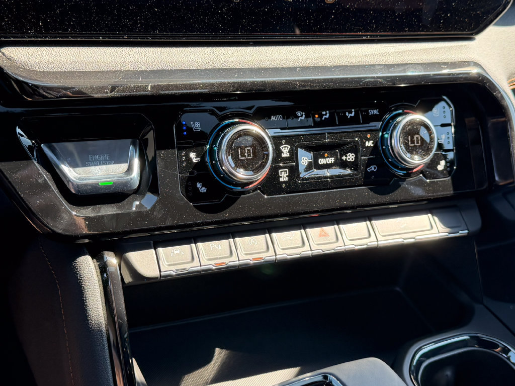 New 2026 GMC Sierra 1500 AT4 w/ AT4 Premium Package AWD/4WD image 43