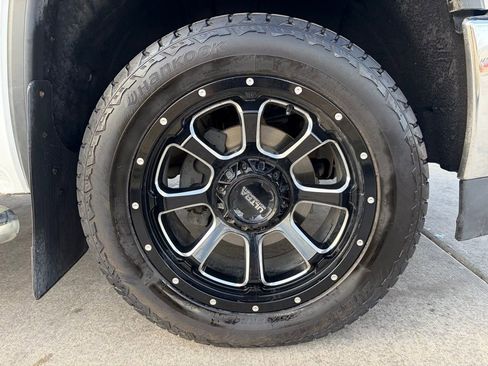 Used 2018 GMC Sierra 1500 SLT image 11