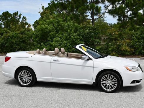 Used 2012 Chrysler 200 Limited FWD image 8