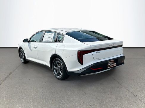 New 2025 Kia K4 LXS image 5