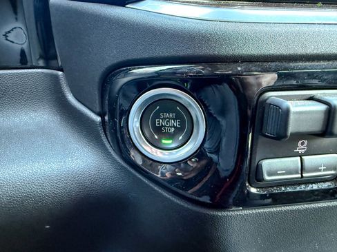 Certified 2022 Chevrolet Silverado 1500 RST image 29