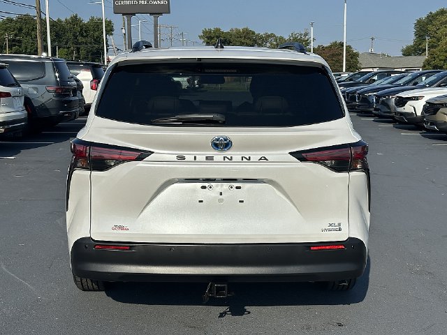 Used 2022 Toyota Sienna XLE FWD image 6