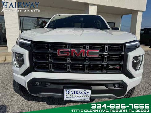 Used 2025 GMC Canyon AT4 w/ AT4 Premium Package AWD/4WD image 3