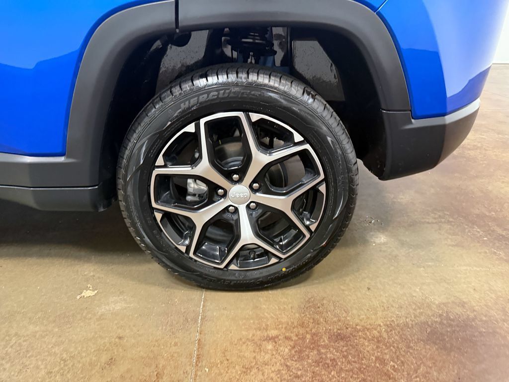 Used 2024 Jeep Compass Limited AWD/4WD image 89