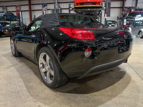 Used 2006 Pontiac Solstice Convertible w/ Premium Package RWD image 22