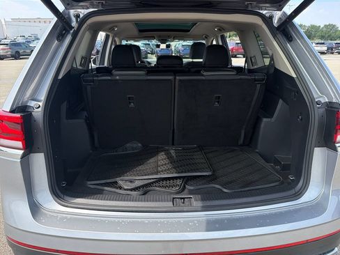 Certified 2024 Volkswagen Atlas SE w/ Panoramic Sunroof Package AWD/4WD image 30