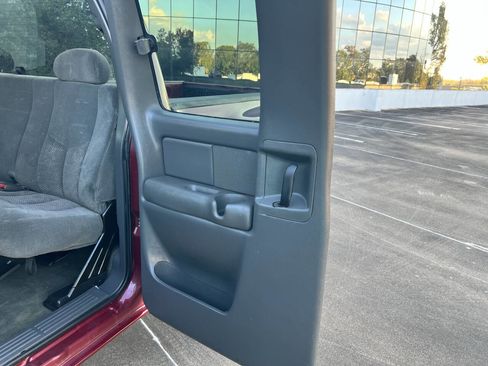 Used 2004 Chevrolet Silverado 1500 LS w/ Light Duty Power Package image 34