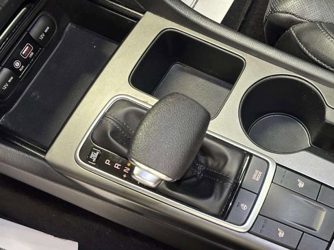 Used 2020 Kia Optima SE FWD image 34