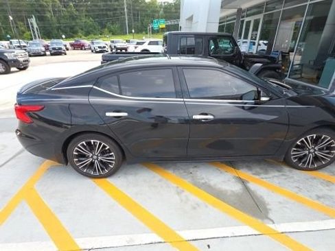 Used 2016 Nissan Maxima Platinum w/ Interior Lighting Package FWD image 28