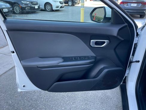 Used 2025 Kia K4 LXS image 20
