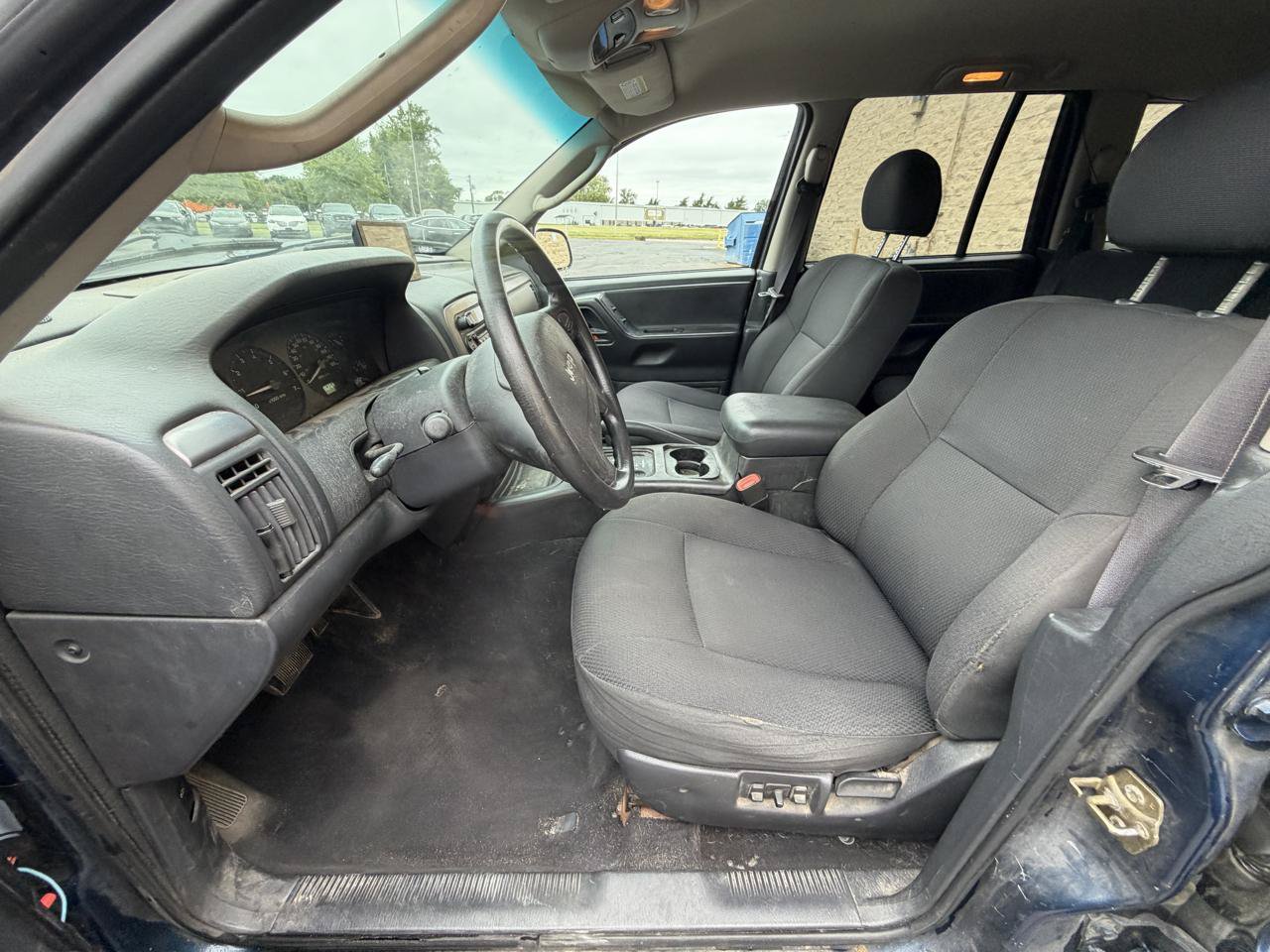 Used 2002 Jeep Grand Cherokee Laredo AWD/4WD image 10