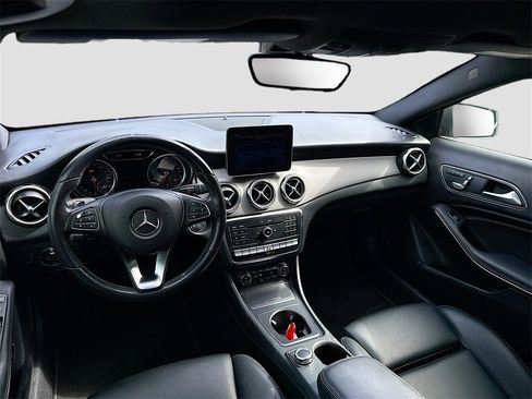 Used 2020 Mercedes-Benz GLA 250 4MATIC image 23