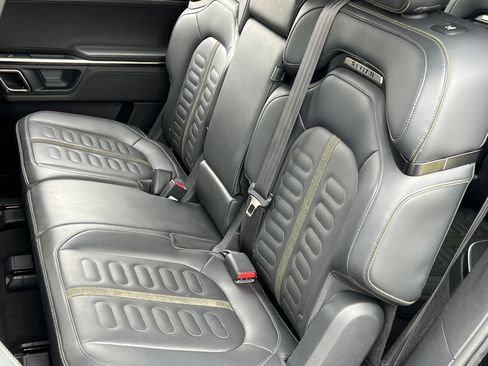 Used 2024 Rivian R1S Adventure AWD/4WD image 20