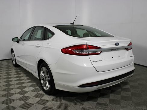 Used 2018 Ford Fusion S FWD image 25